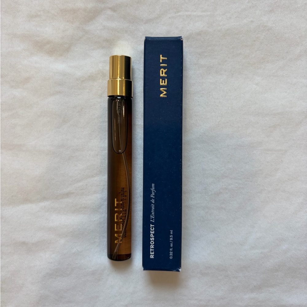 Merit Retrospect L’EXTRAIT DE PARFUM